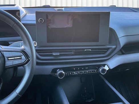 Used 2024 Chevrolet Silverado EV W/T image 3