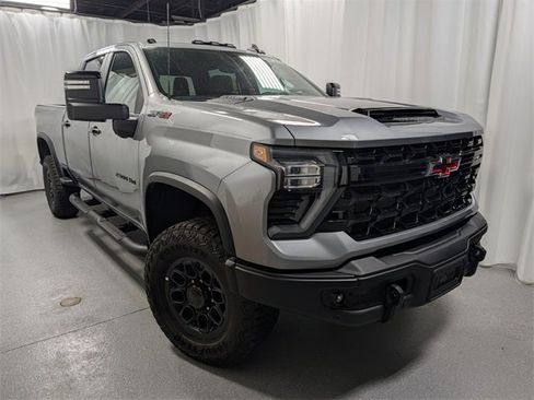New 2026 Chevrolet Silverado 2500 ZR2 w/ ZR2 Bison Edition image 2