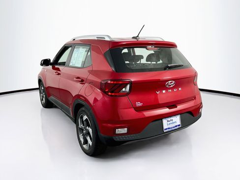 Used 2023 Hyundai Venue SEL FWD image 7