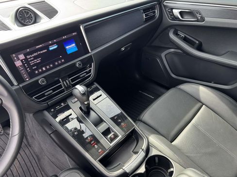 Used 2023 Porsche Macan GTS image 28