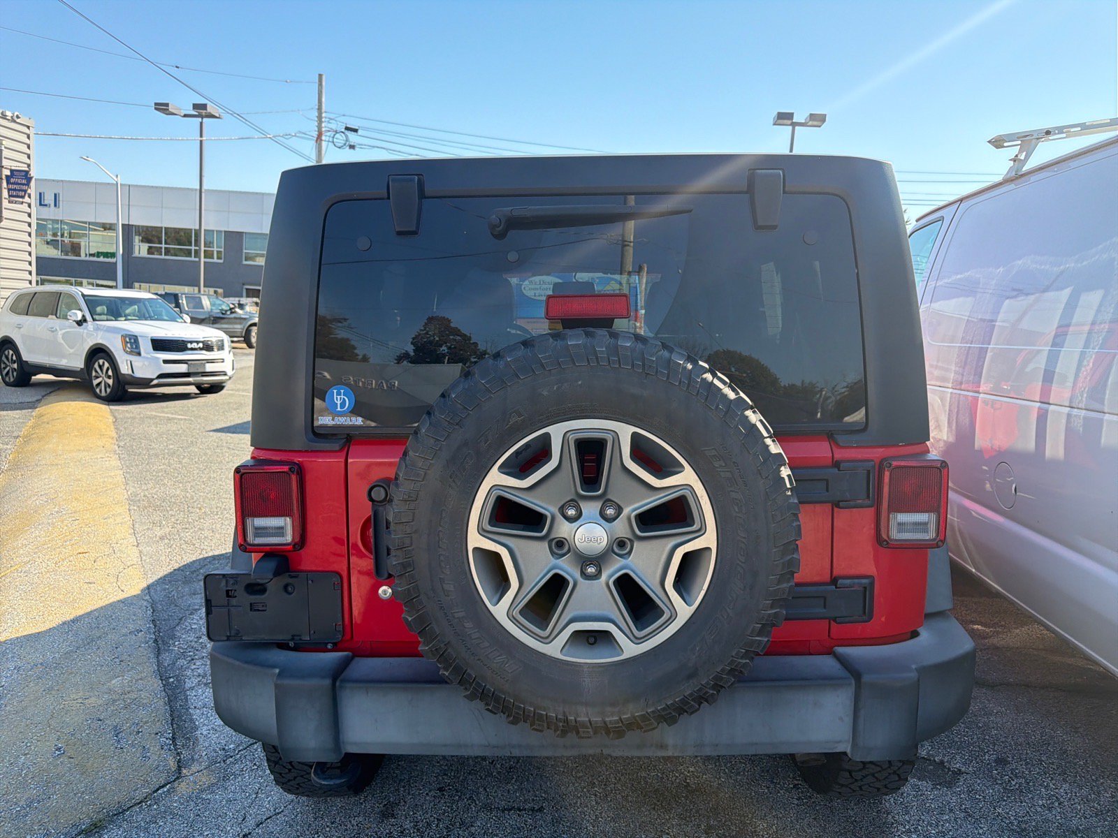 Used 2017 Jeep Wrangler Unlimited Rubicon w/ Connectivity Group AWD/4WD image 5