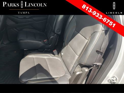 Used 2018 Chevrolet Traverse LT FWD image 16