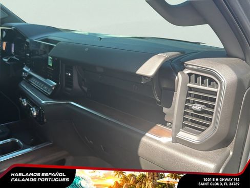 Used 2024 GMC Sierra 1500 SLT w/ SLT Convenience Package AWD/4WD image 30