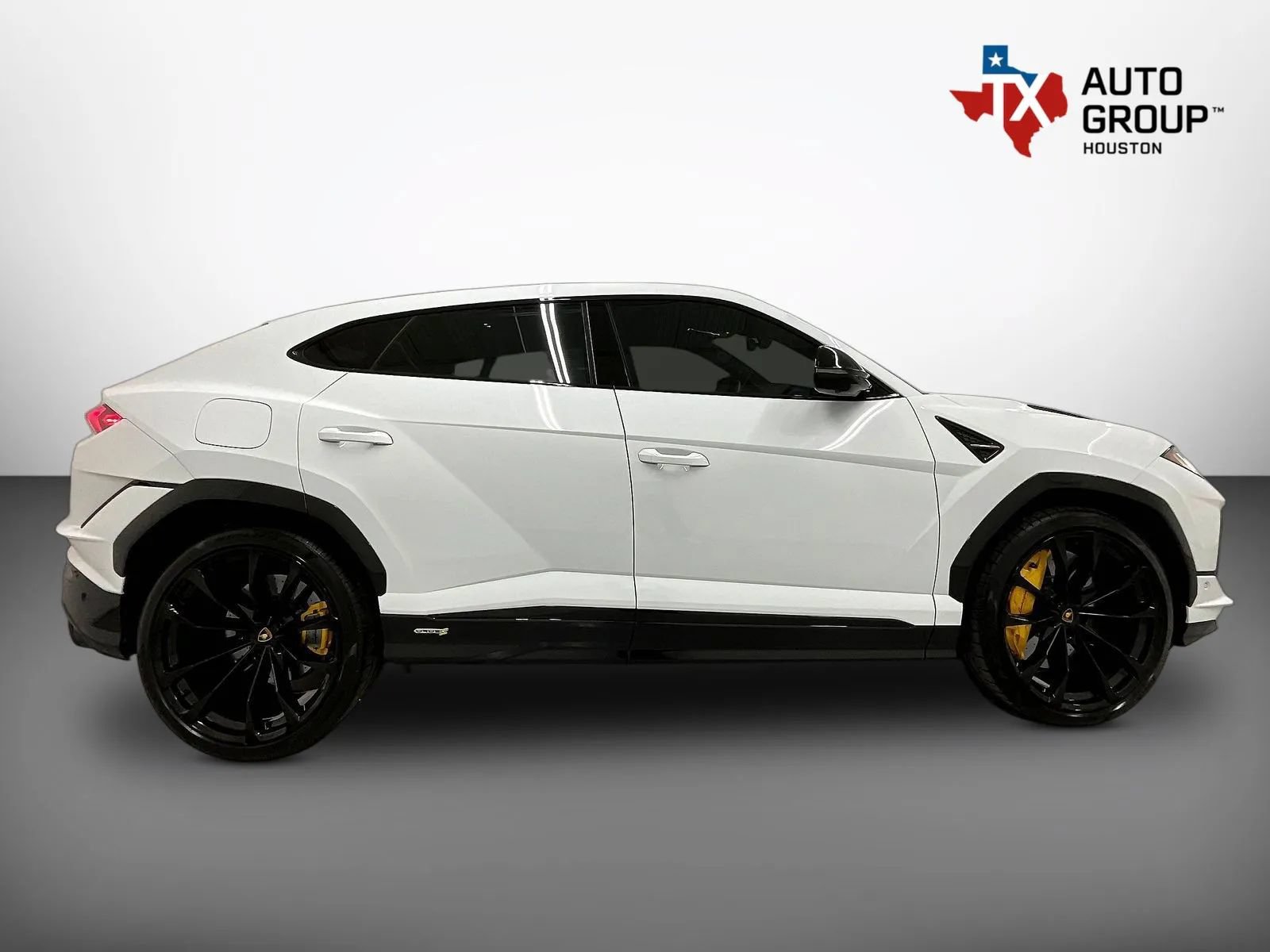 Used 2024 Lamborghini Urus S AWD/4WD image 8