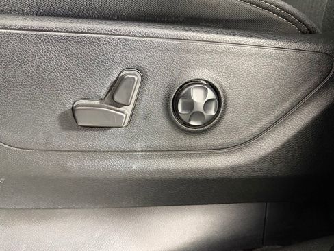 Used 2021 RAM 1500 Big Horn RWD image 21