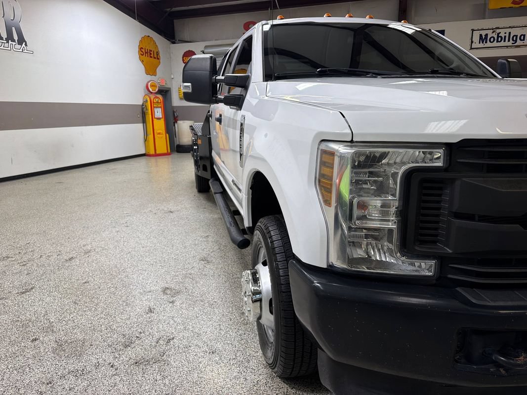 Used 2019 Ford F350 XL w/ Power Equipment Group AWD/4WD image 14
