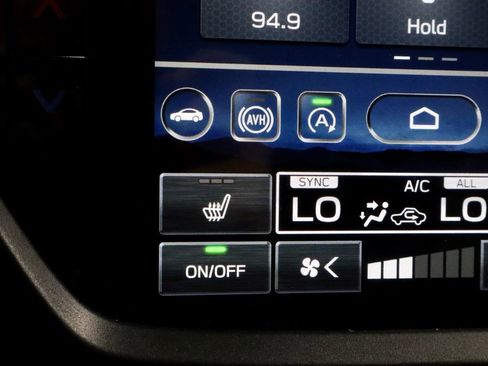 Used 2025 Subaru Forester Premium image 4