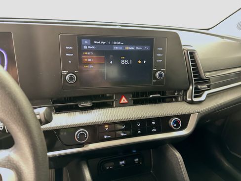 Used 2025 Kia Sportage LX image 25