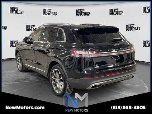 Used 2022 Lincoln Nautilus Reserve w/ Equipment Group 201A AWD/4WD image 3
