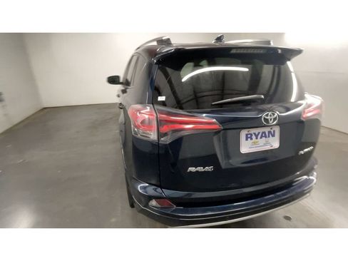 Used 2018 Toyota RAV4 Platinum image 7
