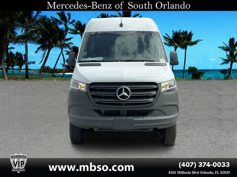 Used 2023 Mercedes-Benz Sprinter 2500 image 6
