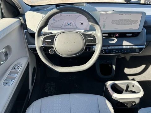 Used 2024 Hyundai Ioniq 5 Limited image 18