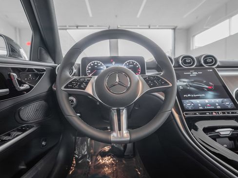 Used 2024 Mercedes-Benz C 300 4MATIC Sedan image 9
