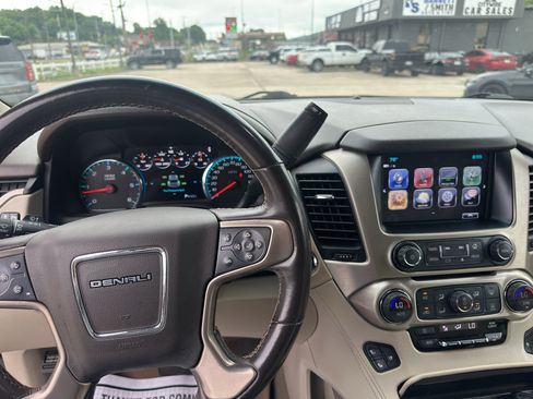 Used 2019 GMC Yukon XL Denali w/ Denali Ultimate Package RWD image 10