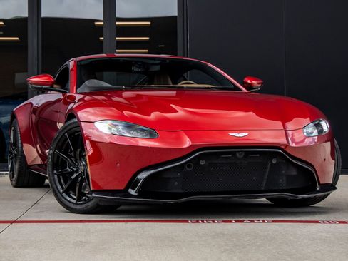 Used 2020 Aston Martin V8 Vantage Coupe RWD image 2