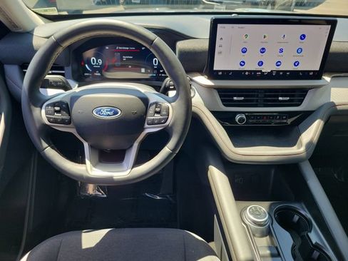 Used 2026 Ford Explorer Active RWD image 4