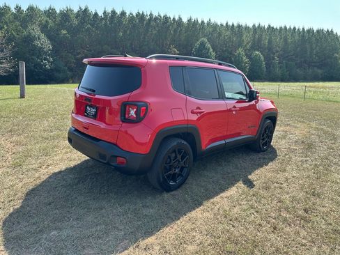 Used 2020 Jeep Renegade Altitude image 4