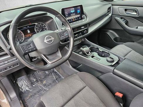 Used 2025 Nissan Rogue SV AWD/4WD image 12