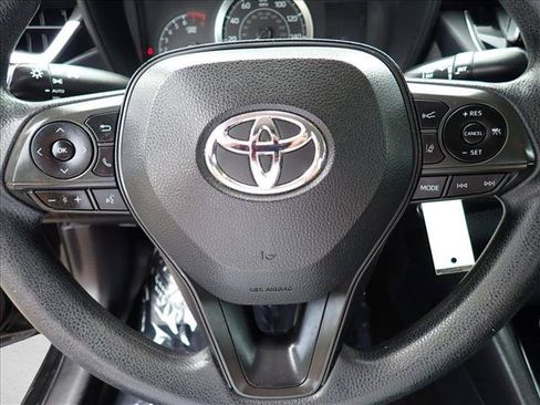 Used 2021 Toyota Corolla LE FWD image 12