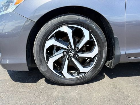 Used 2016 Honda Accord EX image 38