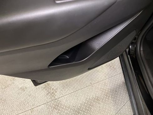 Used 2023 Chevrolet Equinox LT image 58