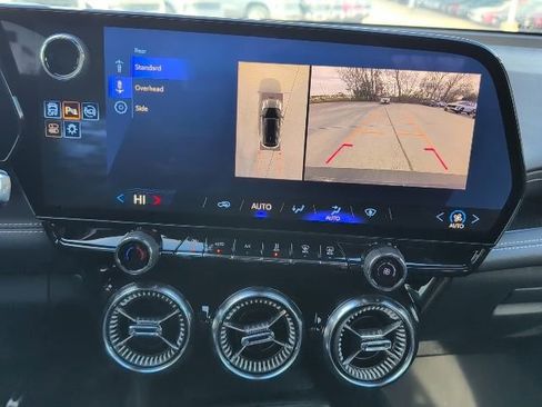 New 2025 Chevrolet Blazer EV LT image 22