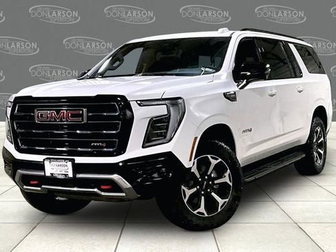 Used 2026 GMC Yukon XL AT4 AWD/4WD image 3