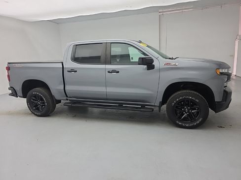 Used 2021 Chevrolet Silverado 1500 LT Trail Boss w/ LPO, Dark Essentials Package AWD/4WD image 9