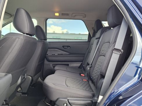 New 2026 Nissan Pathfinder SV image 15