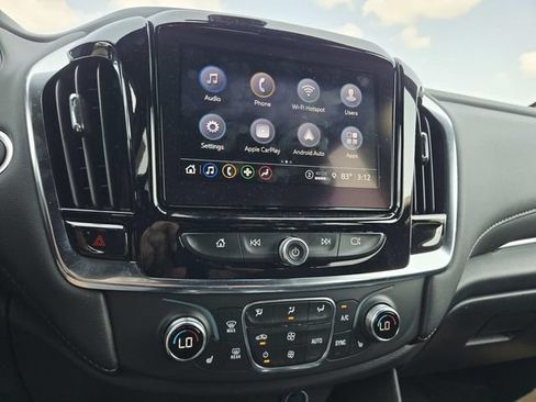 Used 2023 Chevrolet Traverse LT AWD/4WD image 12