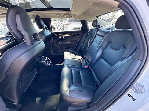 Used 2018 Volvo S90 T5 Momentum w/ Convenience Package image 27