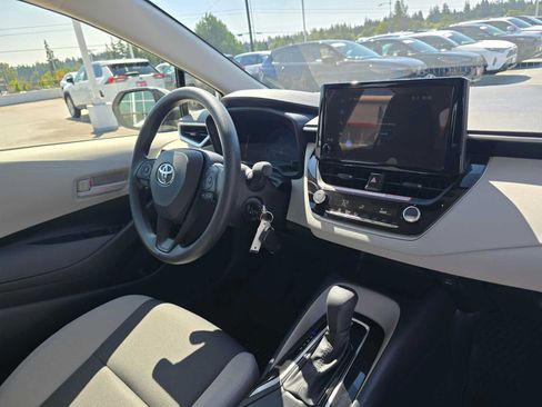 Used 2026 Toyota Corolla LE FWD image 10