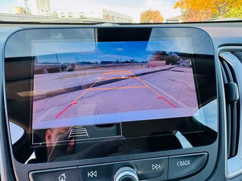 Used 2023 Chevrolet Malibu LT image 12