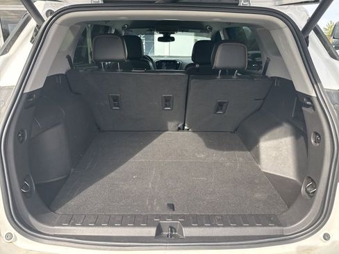 Certified 2024 GMC Terrain AT4 image 10