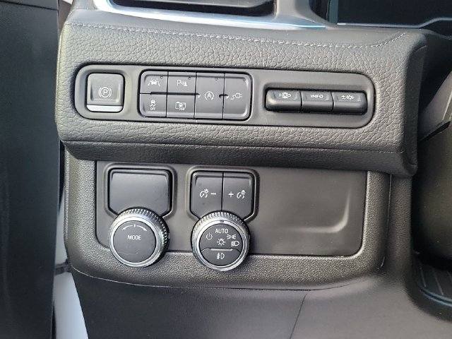 Used 2022 GMC Yukon Denali RWD image 17