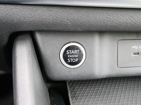 Used 2023 Nissan Rogue SV image 26