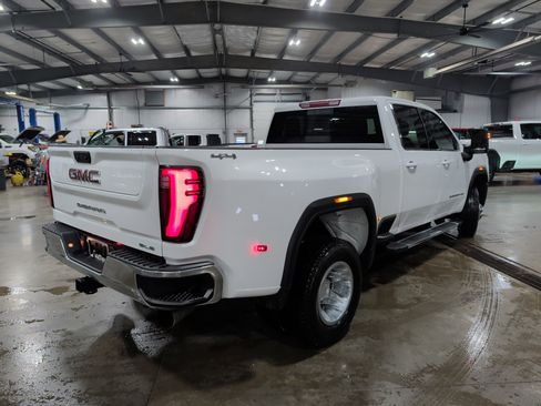 Used 2024 GMC Sierra 3500 SLE w/ SLE Value Package image 3