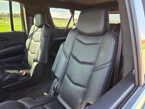 Used 2017 Cadillac Escalade ESV Platinum AWD/4WD image 54