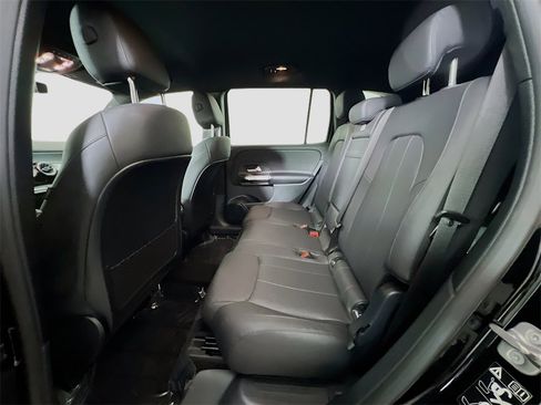Used 2024 Mercedes-Benz GLB 250 image 22