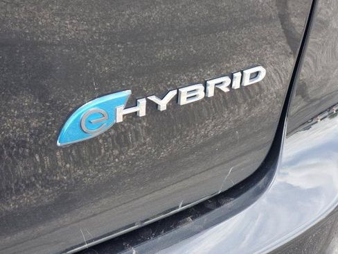 Used 2020 Chrysler Pacifica Limited FWD image 34