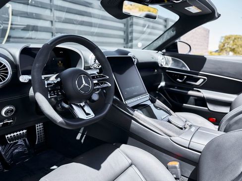 Used 2022 Mercedes-Benz SL 63 AMG 4MATIC w/ AMG Aerodynamic Package image 2