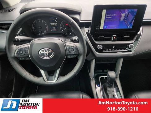 Used 2024 Toyota Corolla Cross LE FWD image 27