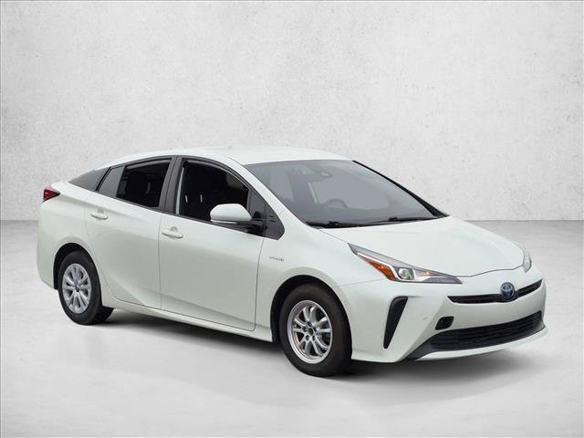 Used 2020 Toyota Prius LE FWD image 3