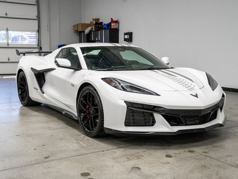 Used 2026 Chevrolet Corvette Z06 w/ Stars & Steel Limited Edition RWD image 41