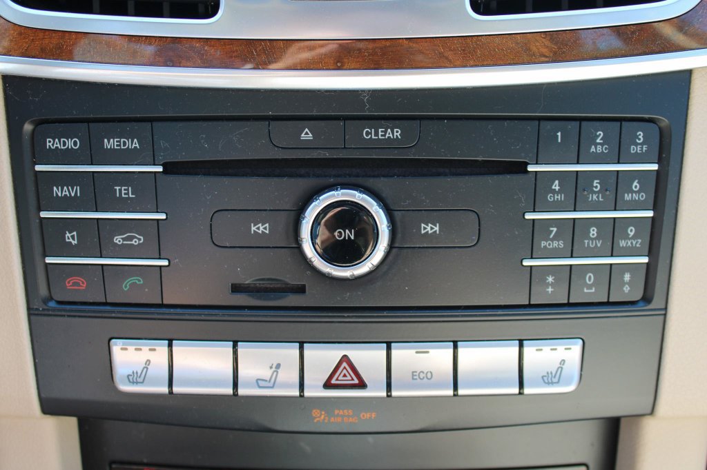 Used 2016 Mercedes-Benz E 350 4MATIC Wagon image 38