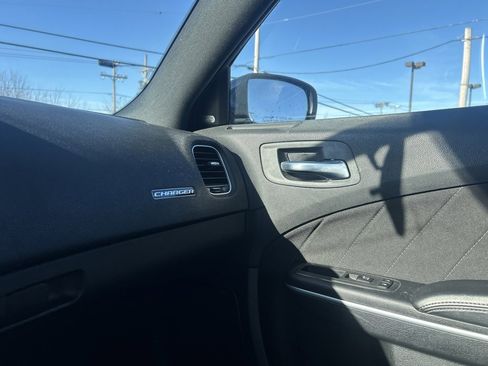 Used 2023 Dodge Charger SXT image 22