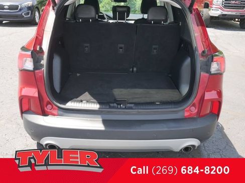 Used 2022 Ford Escape SEL w/ Technology Package AWD/4WD image 18