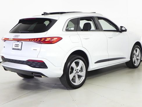 Used 2025 Audi Q5 Premium Plus w/ Premium Plus AWD/4WD image 7