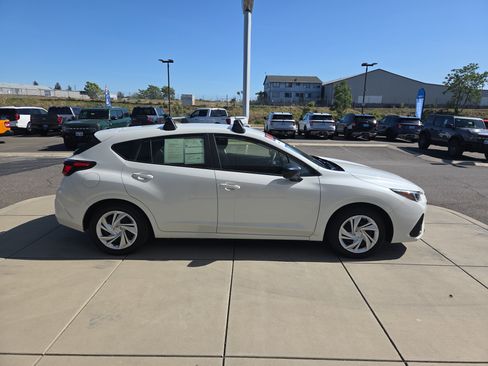 Used 2025 Subaru Impreza 2.0i image 6