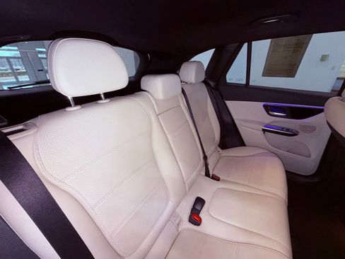 Used 2024 Mercedes-Benz GLC 300 GLC 300 BURMESTER/CARPLAY/PARK image 11